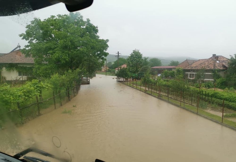 Cod roșu de inundații în județul Hunedoara