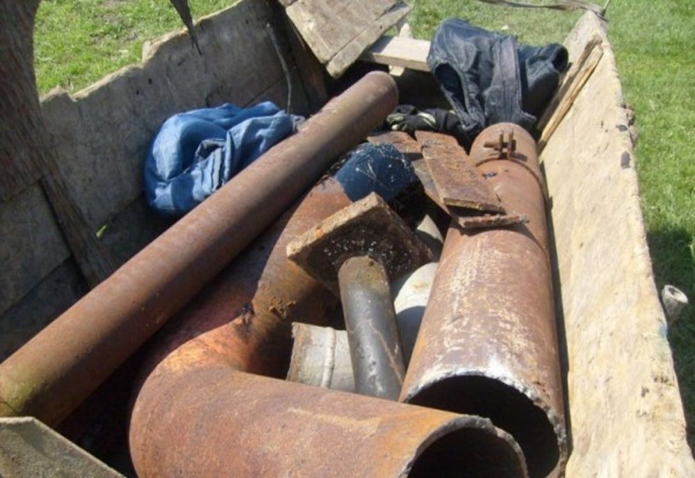 La furat de fier vechi din mină