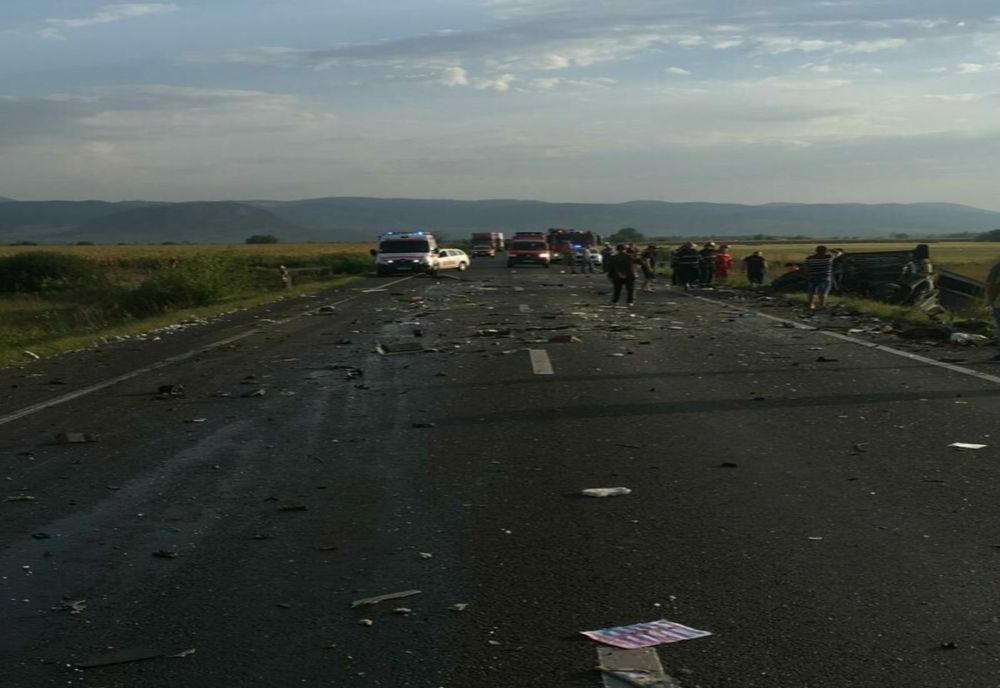 Accident mortal pe o șosea din Hunedoara, după ce un șofer ar fi adormit la volan