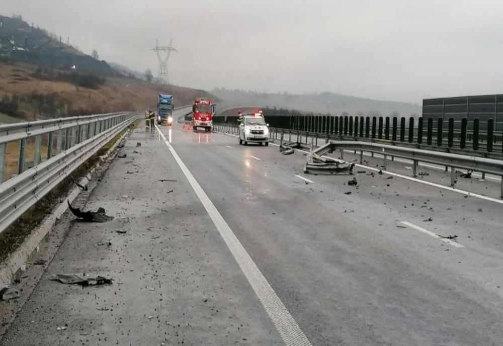 Accident pe autostradă. Cinci mașini avariate