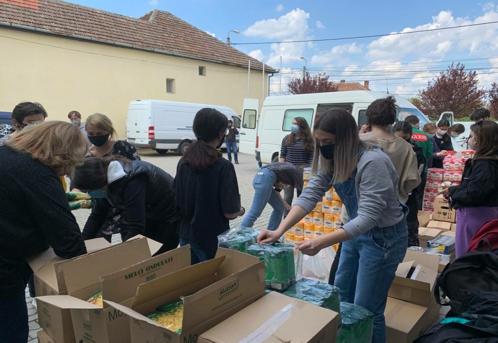 Este nevoie de ajutor pentru bătrânii izolați în Munții Poiana Ruscăi