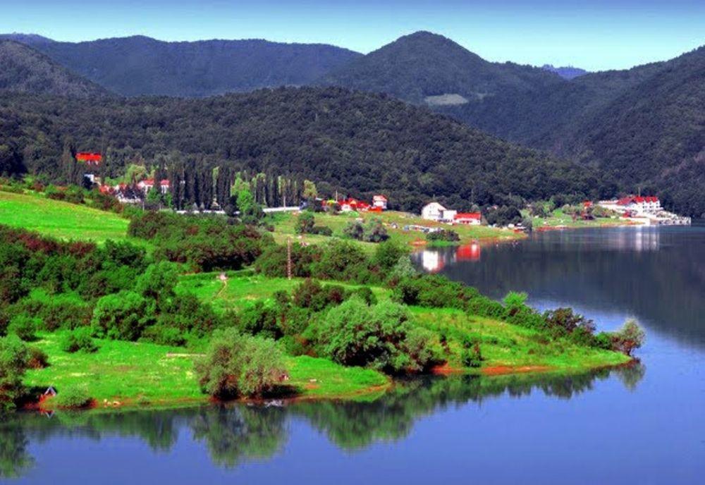 Avram Iancu se antrenează pe lacul Cinciş, în pregătirea unei noi performanţe mondiale la înot