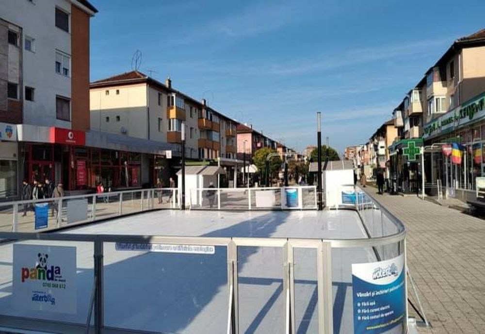 Patinoar ecologic din teflon, deschis în Hunedoara