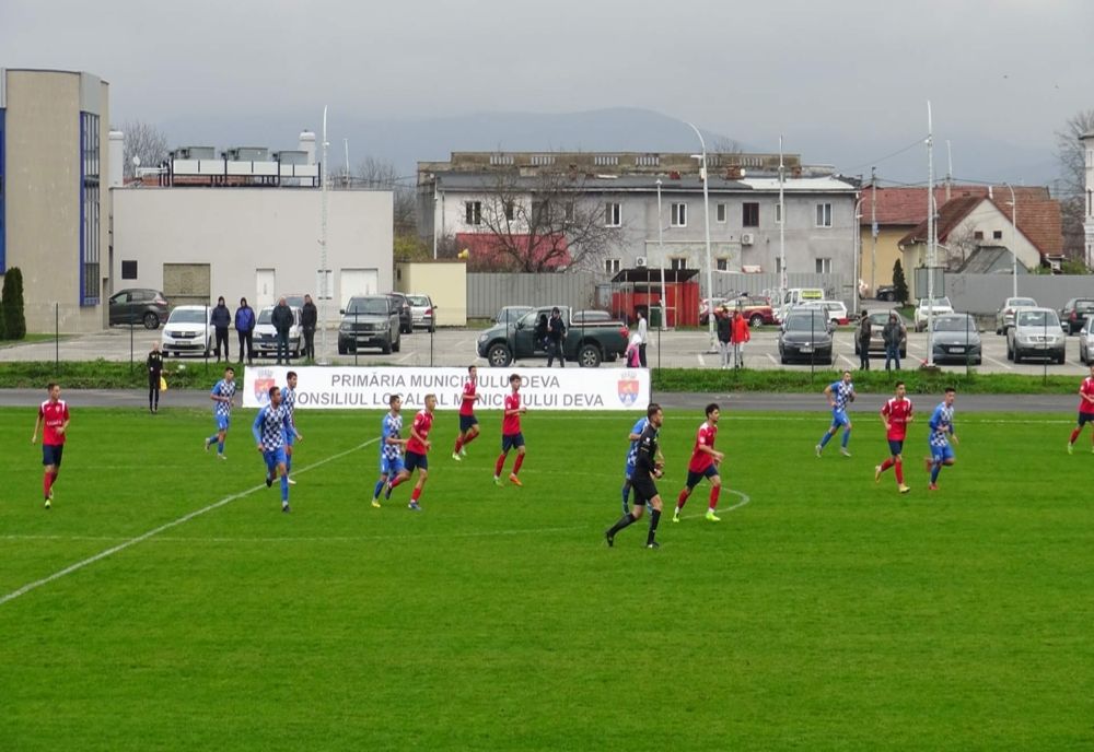 Fotbaliștii de la CSM Deva revin la antrenamente