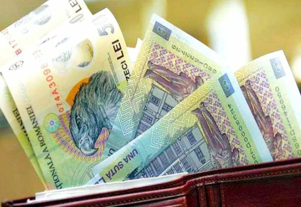 Măsurile fiscale care intră în vigoare de astăzi: plățile cash se limitează, apar noi taxe și impozite