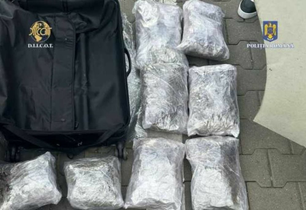 UN BĂRBAT A FOST ARESTAT PREVENTIV DUPĂ CE AR FI INTRODUS ÎN ȚARĂ DROGURI PROCURATE ÎN SPANIA