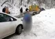 Mașina unui preot neamț, rămasă în pană lângă Sarmizegetusa Regia. SCRISOARE de mulțumire pentru jandarmii montani