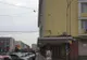 Pericol în centrul istoric al Devei. Cade tencuială în gangul de la AJOFM!