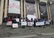 Se unelteşte o „execuţie politică”? Actorii teatrului din Petroşani, în grevă împotriva demiterii directorului instituţiei culturale