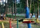 PATRU COPII, RĂNIȚI DUPĂ CE CABLUL UNEI TIROLIENE S-A RUPT ÎNTR-UN PARC DE DISTRACȚII DIN HUNEDOARA