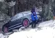 Mașină prăbușită în râpă la Râușor. Capcana naturală care a dus la asemenea situație, salvată doar cu ajutorul jandarmilor montani