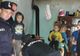 FOTO| Pompierii hunedoreni, mesagerii Iepurașului de Paște. Au adus zâmbete în două familii sărmane din Orăștie